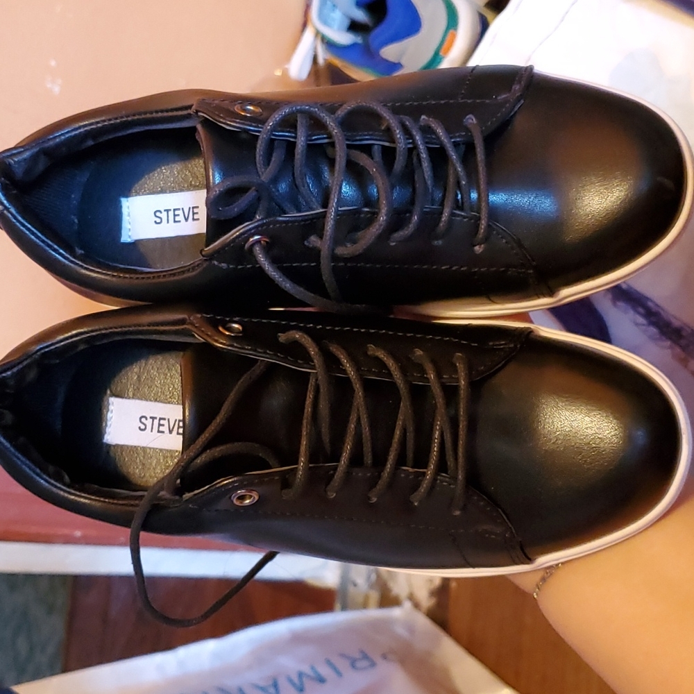 Black Shoes